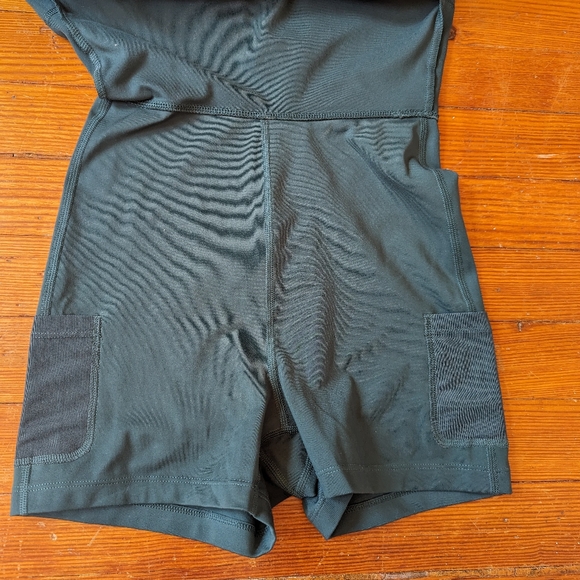 Girlfriend Collective Sport Skort in Moss, XS - Picture 3 of 5